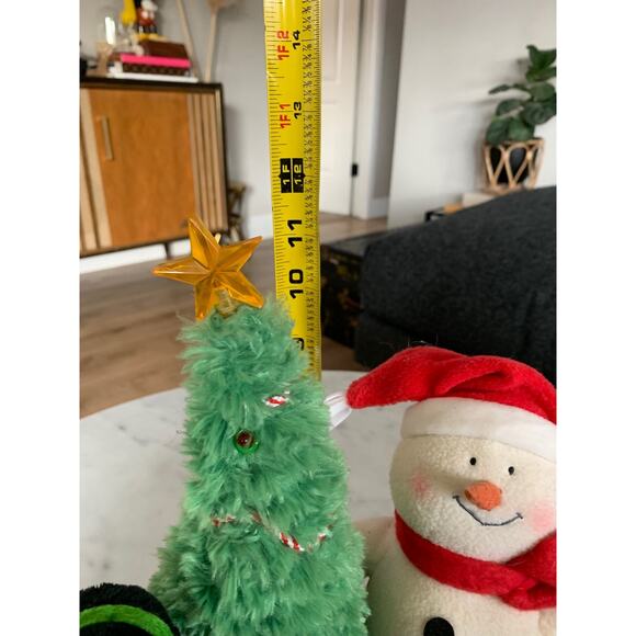 2006 Hallmark Singing & Light-up Jingle Pals Snowman and Penguins Plush - Picture 12 of 12